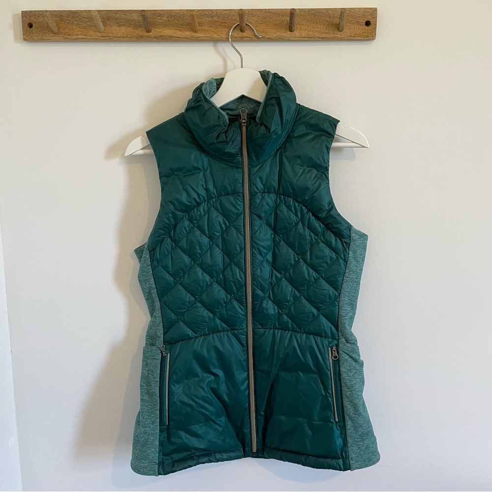 Lululemon Down for a Run Vest Sz8 Forage Teal
